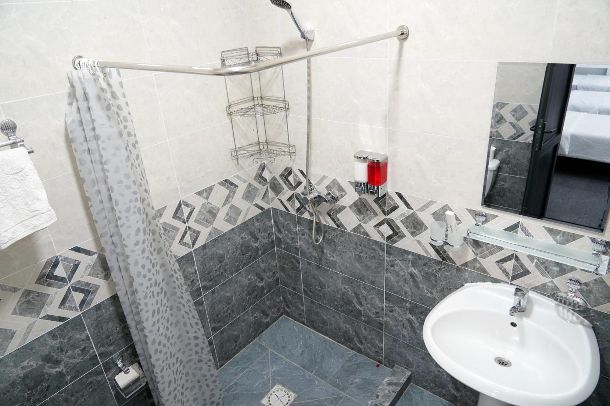 Hostel Premium Tasjkent Eksteriør billede